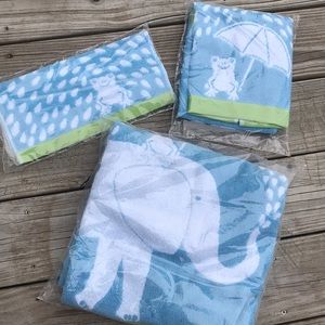 Pottery Barn Kids Elephant Towel Set